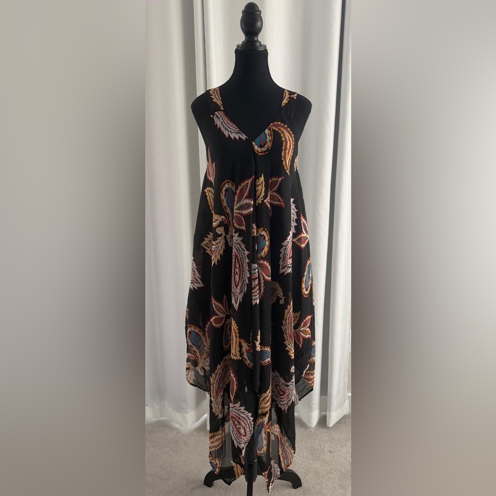 Charlotte Russe Black Paisley Print Sleeveless Maxi Dress